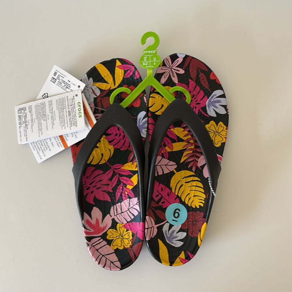 Crocs Women Tropical Flip Flops - Black and Pink